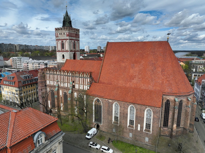 Zoom in DJI_0874-01-XL80.jpg