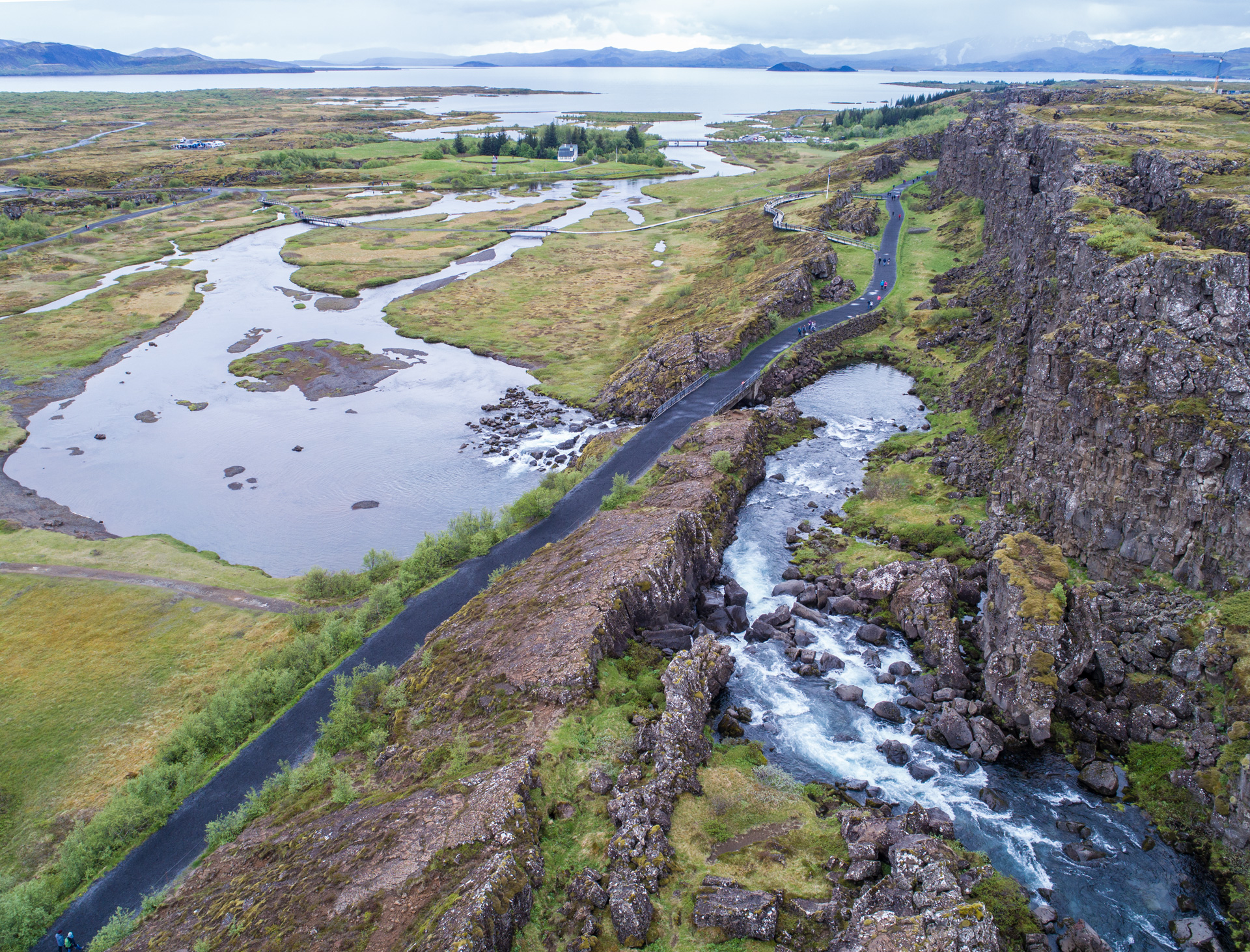 Zoom in Thingvellir